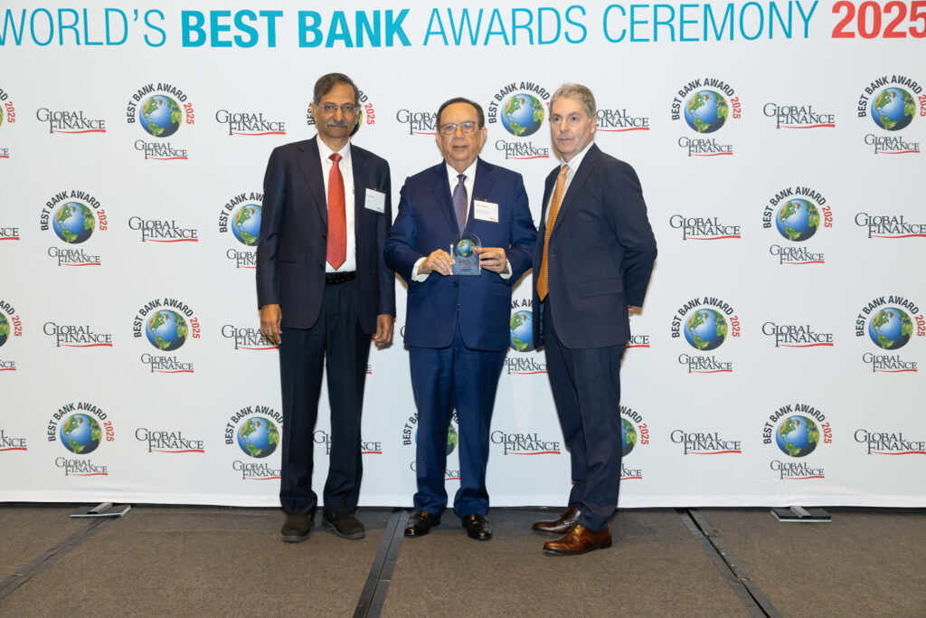 Valdez Albizu obtiene por tercera vez el reconocimiento entre los mejores gobernadores de bancos centrales del mundo