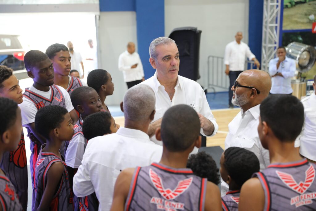 Presidente Abinader entrega nuevo Polideportivo Isabelita, Prof. Virgilio Frías, atendiendo una demanda de más de 40 años