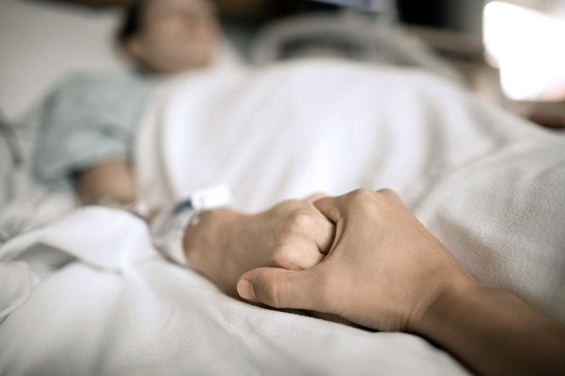 Sociedad médica afirma pacientes con cáncer son víctimas de trama en Senasa