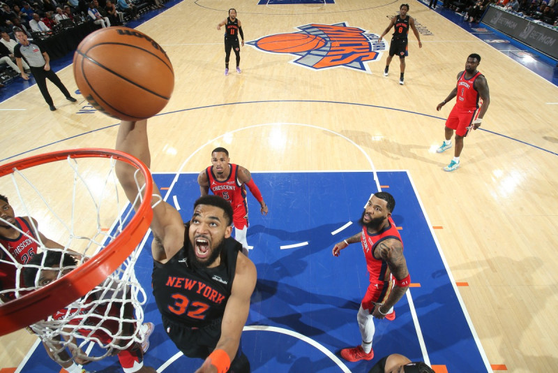 Dominicano Karl-Anthony Towns anota doble-doble en triunfo de Knicks sobre Pelicans