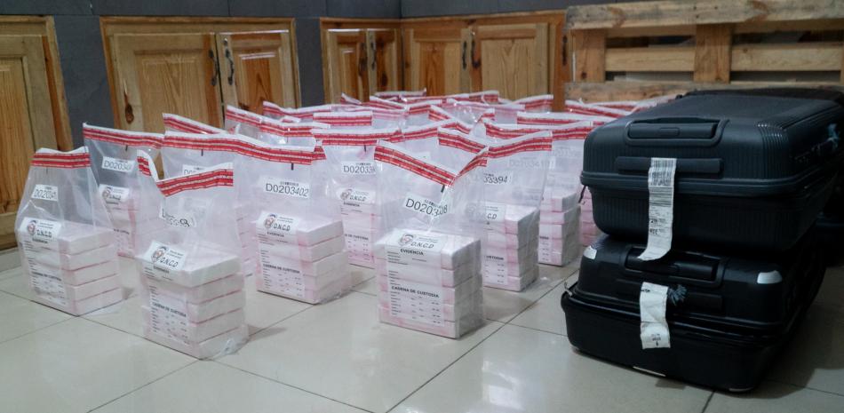 Ocupan 150 alijos de cocaína que llegaron al aeropuerto de Punta Cana desde Medellín, Colombia