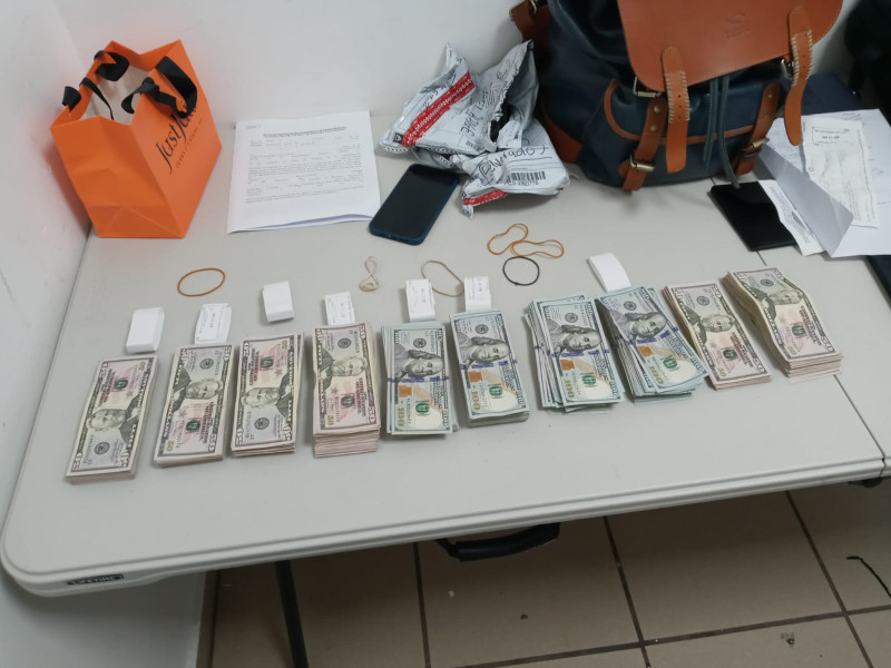 Aduanas retiene más de US$400 mil tras detección de divisas no declaradas en aeropuertos