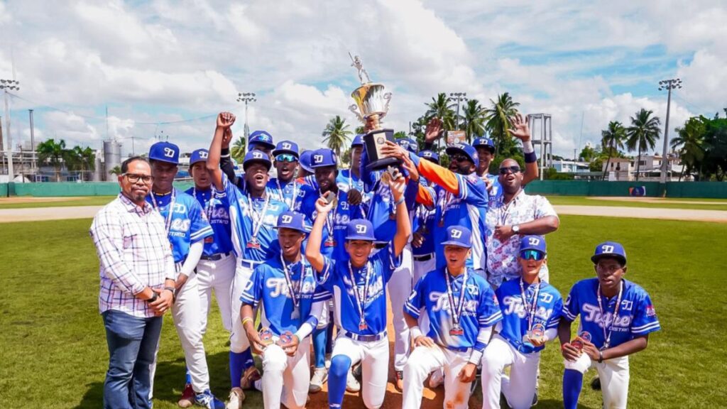 Pequeñas Ligas|Tigres Del Distrito Campeones