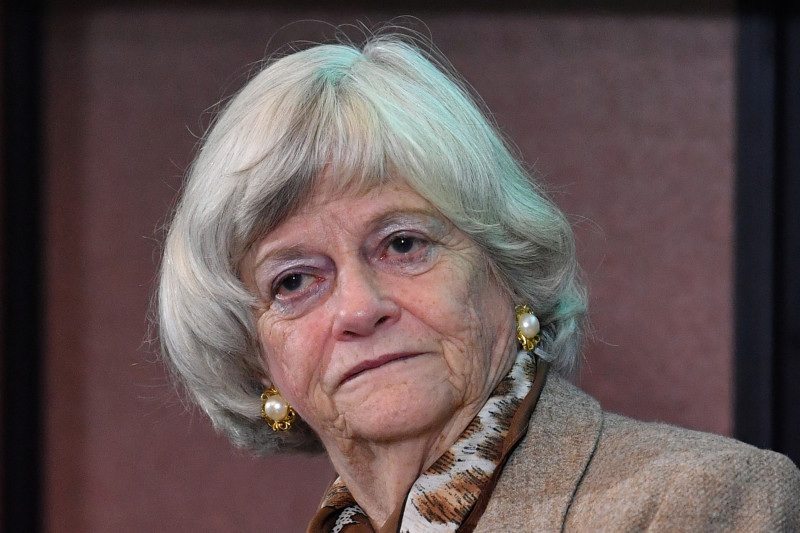 Fue asesinada con 21 martillazos la exdiputada británica Ann Widdecombe